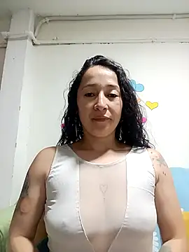 emilypoppy3 online show from 10.27.25