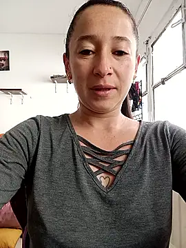 emilypoppy3 online show from 01.08.26