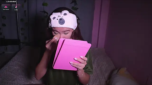 IsabellaFerreiraa online show from 02.07.25