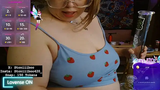 Snapshot of Stoniiiboo chatting on 02.13.25 Stoniiiboo online show from 02.13.25