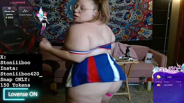 Snapshot of Stoniiiboo chatting on 03.07.25 Stoniiiboo online show from 03.07.25