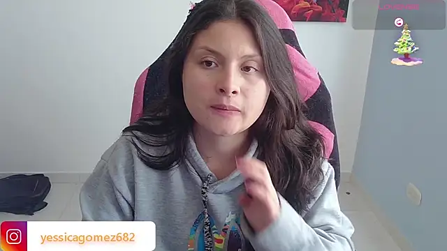 Snapshot of jessica_gomez chatting on 10.07.25 jessica gomez online show from 10.07.25