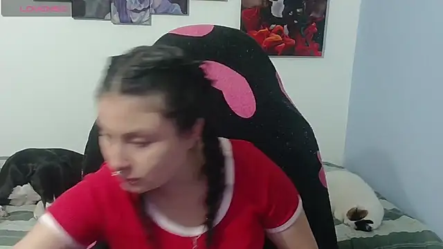 Snapshot of jessica_gomez chatting on 10.15.25 jessica gomez online show from 10.15.25