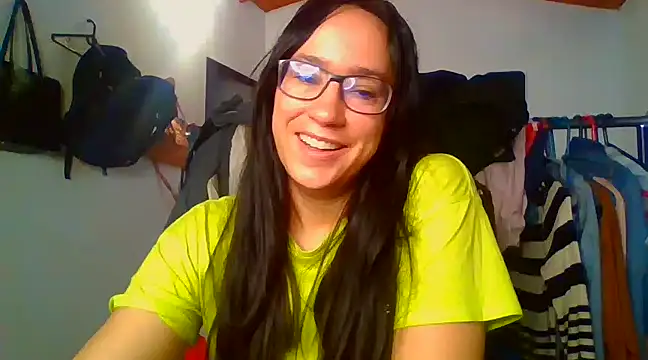 Snapshot of brittanycheeks chatting on 03.18.25 brittanycheeks online show from 03.18.25