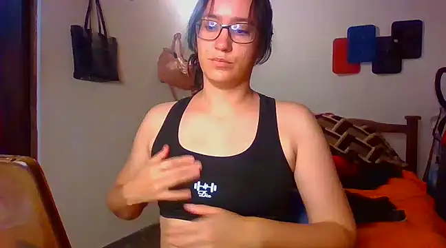 Snapshot of brittanycheeks chatting on 03.23.25 brittanycheeks online show from 03.23.25