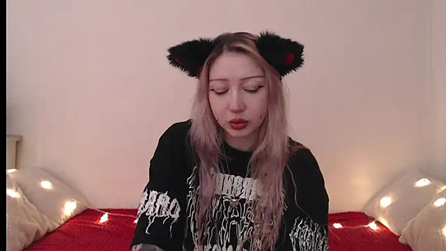 Snapshot of Emily_hardcore chatting on 02.17.26 Emily hardcore online show from 02.17.26