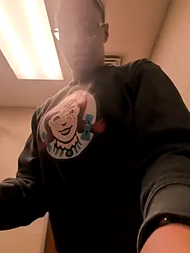 samone9 online show from 02.18.26