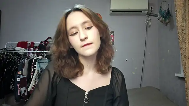 JoannaTompson online show from 02.18.25