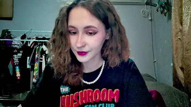 JoannaTompson online show from 09.15.25