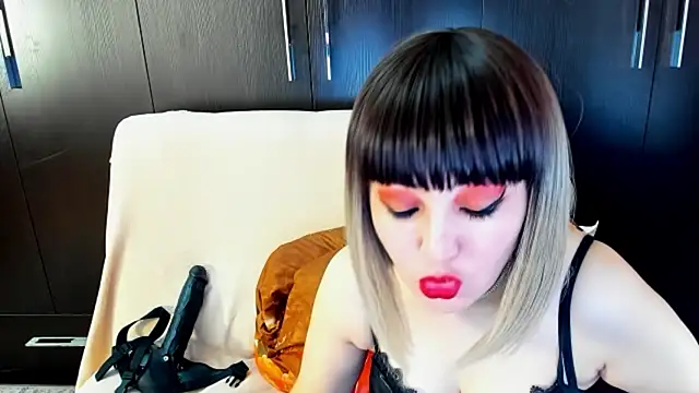 DaisyMun online show from 02.14.26