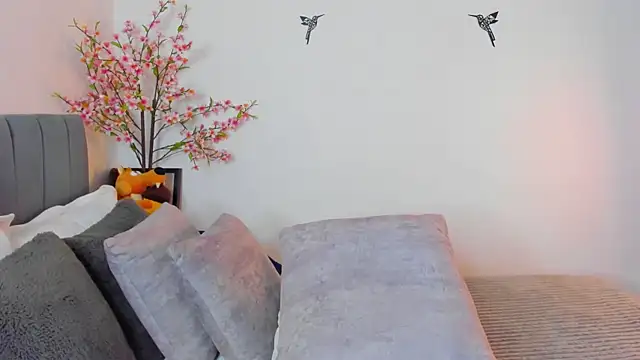 Snapshot of im_sarah34 chatting on 02.28.25 im sarah34 online show from 02.28.25