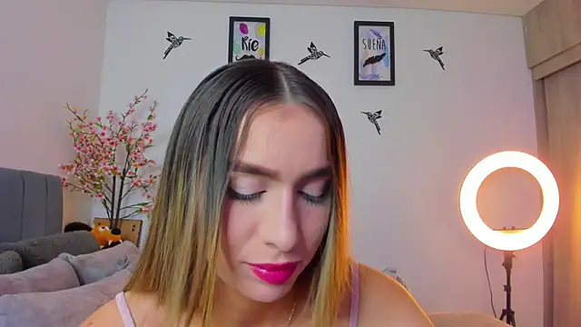 Snapshot of im_sarah34 chatting on 03.16.25 im sarah34 online show from 03.16.25