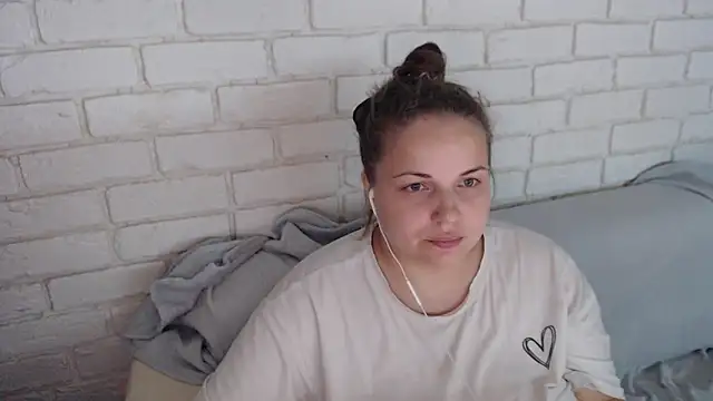 Snapshot of Crazyy_girl_ chatting on 10.23.25 Crazyy girl online show from 10.23.25