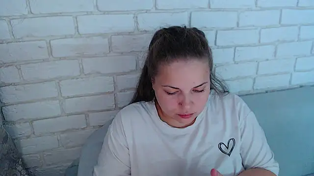 Snapshot of Crazyy_girl_ chatting on 10.26.25 Crazyy girl online show from 10.26.25