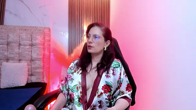 ada mclaine online show from 11.21.25