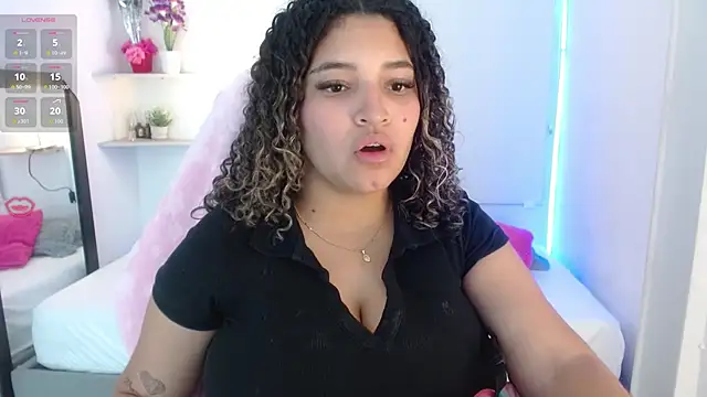 Julia Boobs online show from 10.17.25