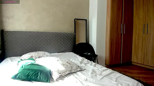 Snapshot of BlowMyXXL chatting on 03.20.25 BlowMyXXL online show from 03.20.25