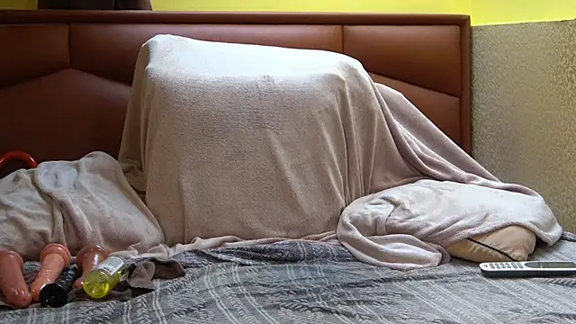 DanicaMoore online show from 04.12.26