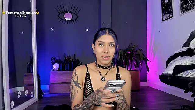 Raven Witch  online show from 05.21.26