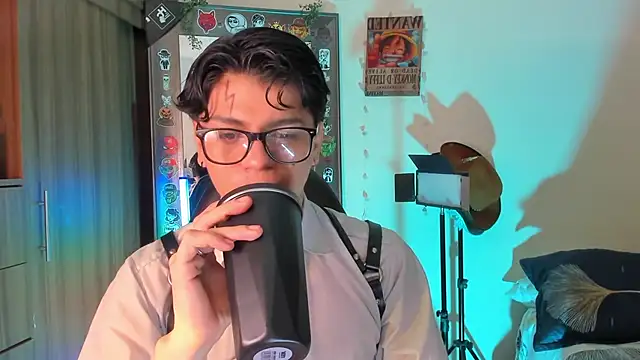 Snapshot of marckalexis chatting on 12.19.25 marckalexis online show from 12.19.25