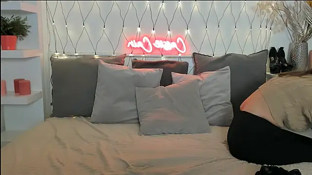 Snapshot of CassyCain chatting on 01.17.25 CassyCain online show from 01.17.25