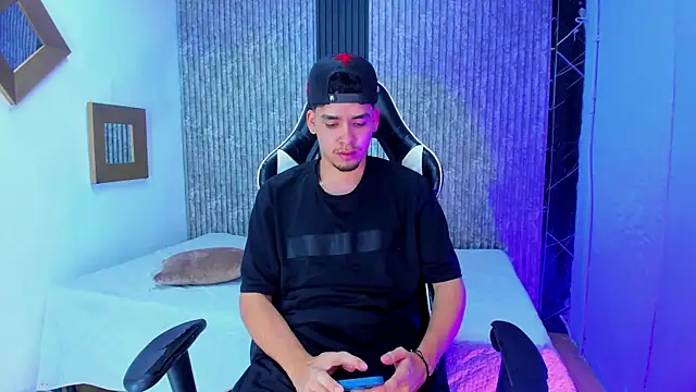 Mike 0233  online show from 01.11.26