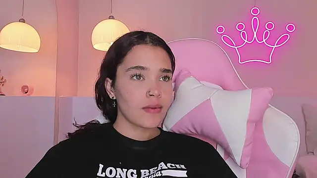 violeth hill online show from 02.12.25