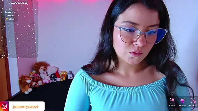 juli05star20 online show from 11.16.25