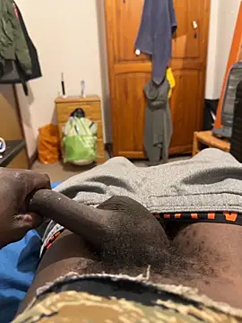 Snapshot of bigblackdick8inc chatting on 12.01.25 bigblackdick8inc online show from 12.01.25