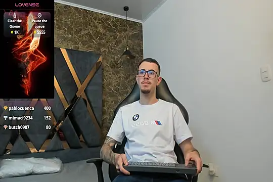 Snapshot of CodyWalkerR chatting on 12.31.24 CodyWalkerR online show from 12.31.24