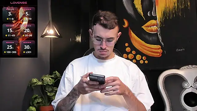 Snapshot of CodyWalkerR chatting on 09.13.25 CodyWalkerR online show from 09.13.25