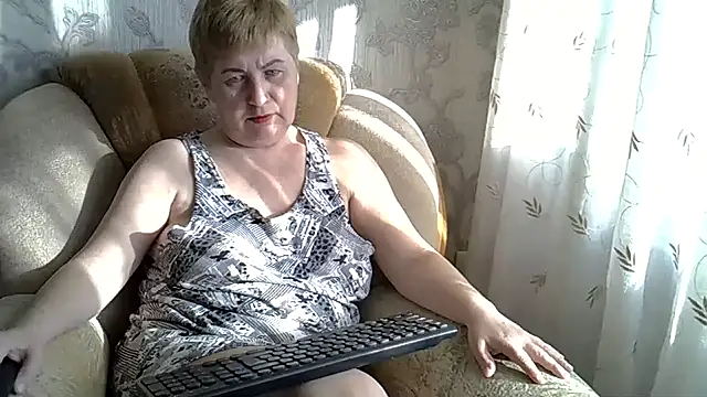 Snapshot of NicoleOlla chatting on 03.17.25 NicoleOlla online show from 03.17.25