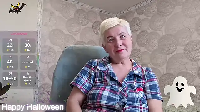 Snapshot of NicoleOlla chatting on 11.01.25 NicoleOlla online show from 11.01.25