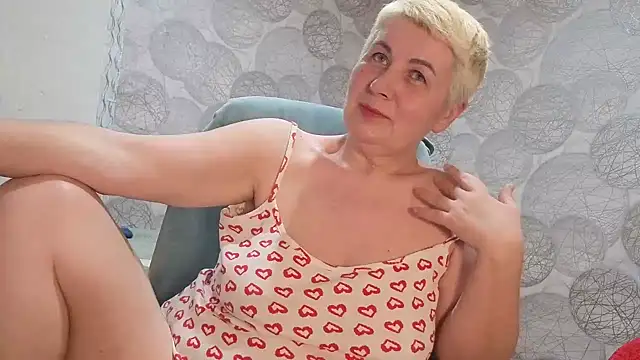 Snapshot of NicoleOlla chatting on 02.25.26 NicoleOlla online show from 02.25.26