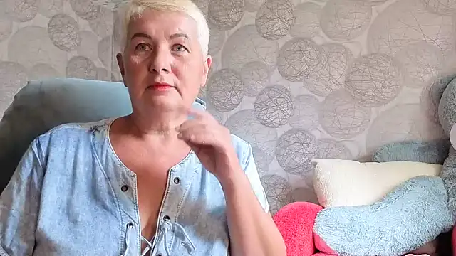 NicoleOlla online show from 07.05.26