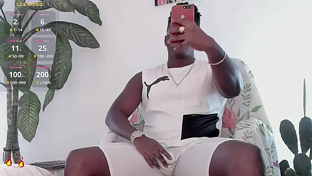 Snapshot of michaell_james7 chatting on 04.22.26 michaell james7 online show from 04.22.26