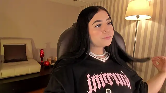 Maaiitee online show from 11.22.25