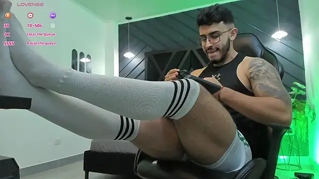 Liam Kleiin online show from 10.06.25