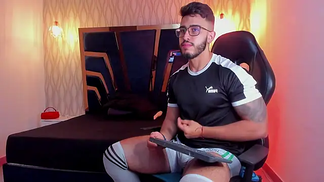 Liam Kleiin online show from 02.10.26