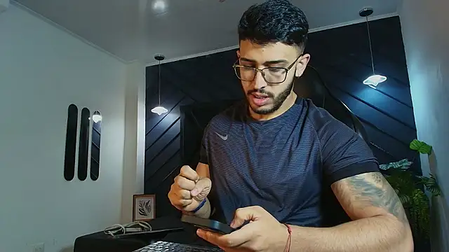 Liam Kleiin online show from 03.31.26