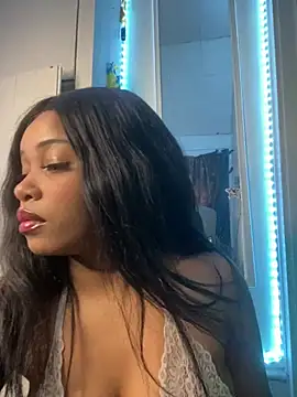Snapshot of lovekaylaa chatting on 02.18.25 lovekaylaa online show from 02.18.25