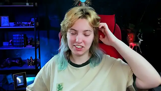 Snapshot of RocKStone_ chatting on 12.21.25 RocKStone online show from 12.21.25