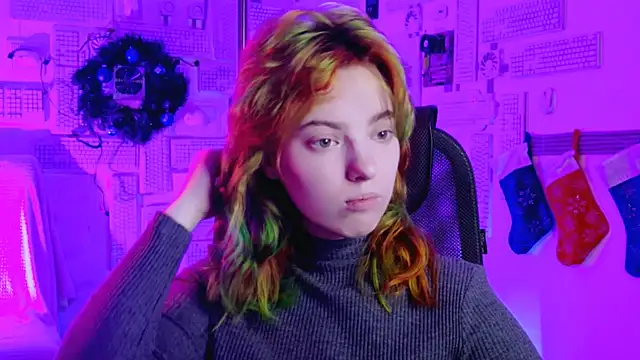 Snapshot of RocKStone_ chatting on 12.22.25 RocKStone online show from 12.22.25