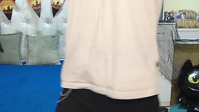 TinaRedly online show from 10.21.25