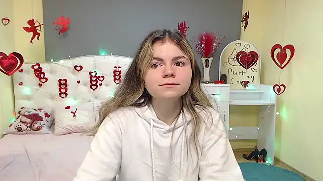 TinaRedly online show from 02.15.26