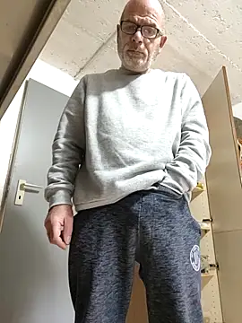 bottomhairy online show from 02.23.26