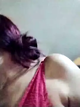 Snapshot of SWEET_LOVER01 chatting on 02.05.25 SWEET LOVER01 online show from 02.05.25