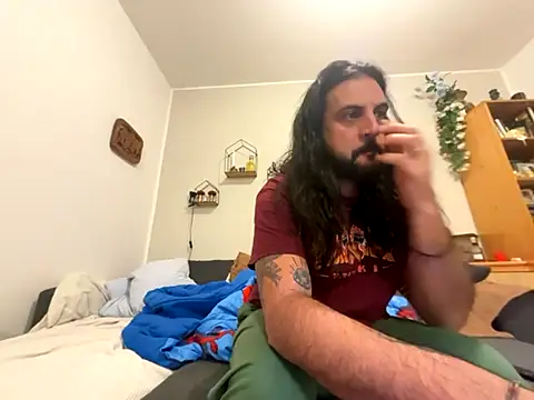 Snapshot of beardo85 chatting on 11.07.25 beardo85 online show from 11.07.25