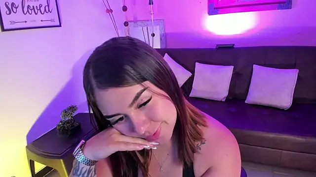 ArianaBaker online show from 10.16.25