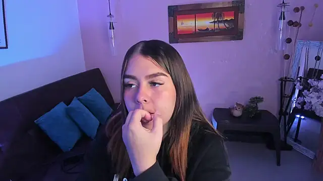 ArianaBaker online show from 11.21.25